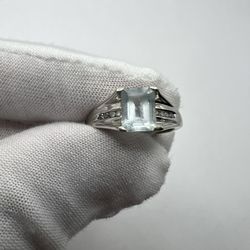 10k White Gold Ring 