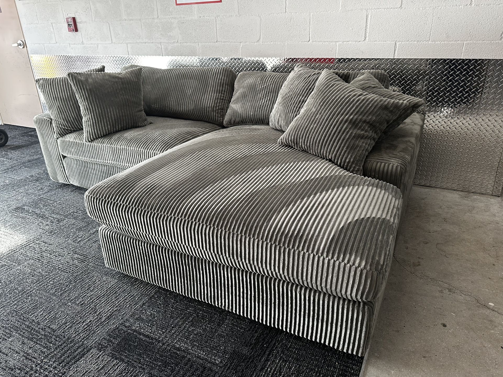 Reversible Corduroy Sectional Free Delivery 🛻