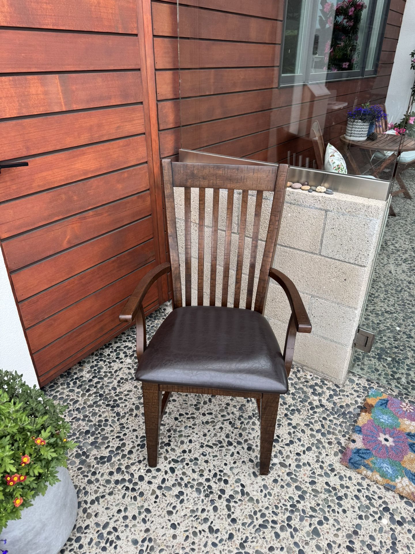 6 Solid Wood Dining Chairs With Arms