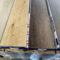 Light Natural Oak SPC Flooring 6.5mm 22 Mil $0.99/Sq Ft In Stock