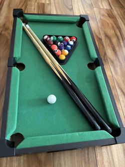 Game pole 