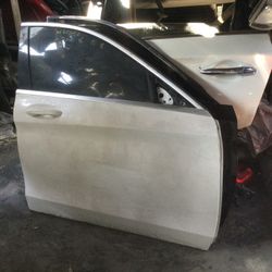 2015 2016 2017 2018 Mercedes C300 Right Front Door