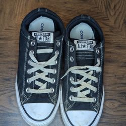 black canvas Converse Chuck Taylor All-Star low-top sneaker size 5g