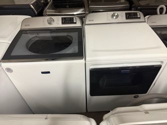 Maytag Washer and Dryer Set