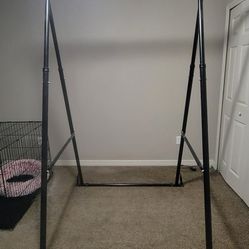 Pull up bar/workout stand Indoor/Outdoor up to 650lbs
