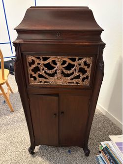 Antique Phonograph/Storage