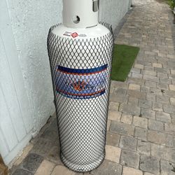 New 100 Pound Gas Per Paint Tank