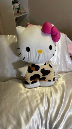 Hello Kitty Plushie 