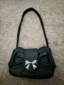 Black Bag (Bow)