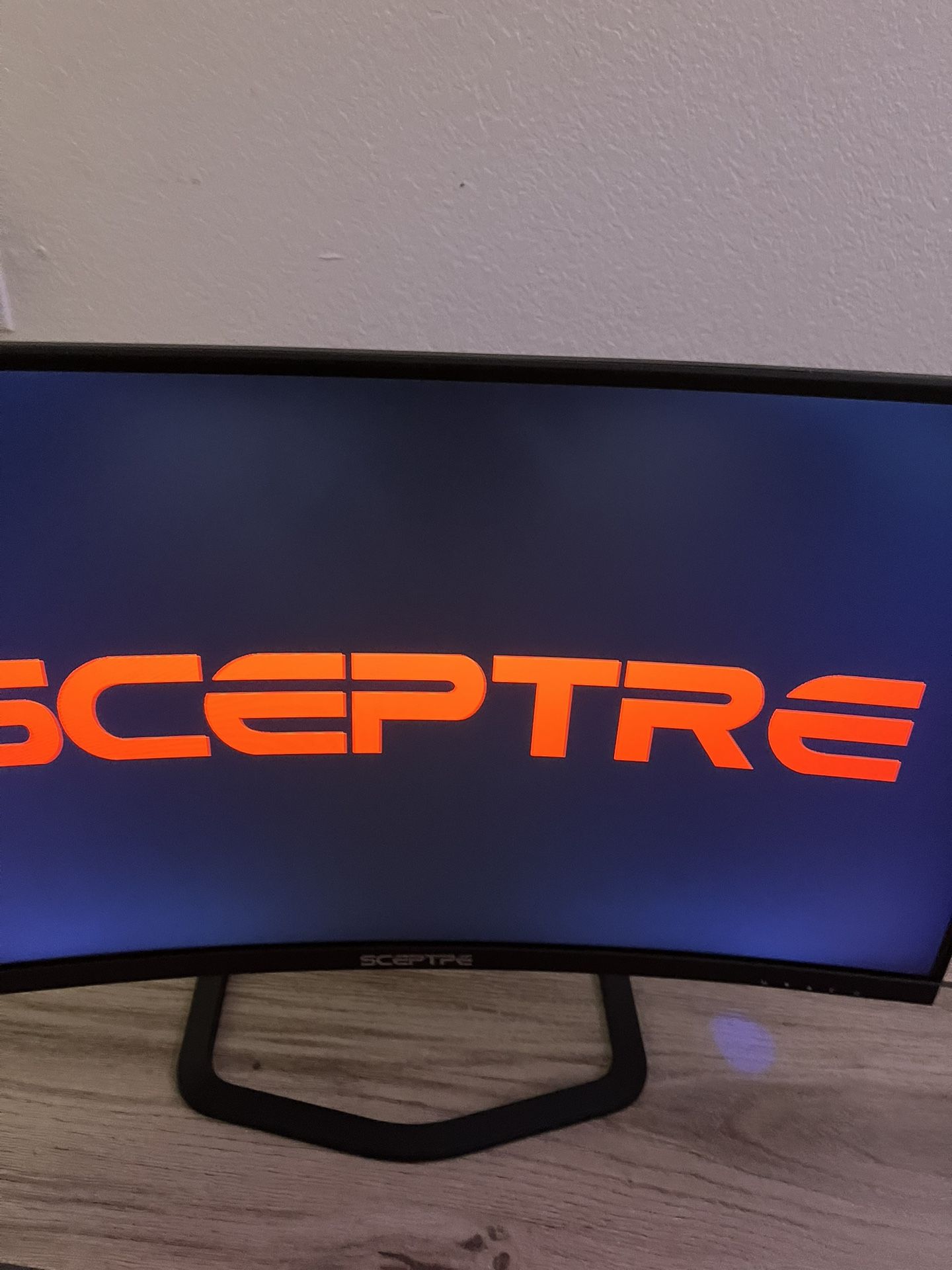 25” spectre curved monitor 