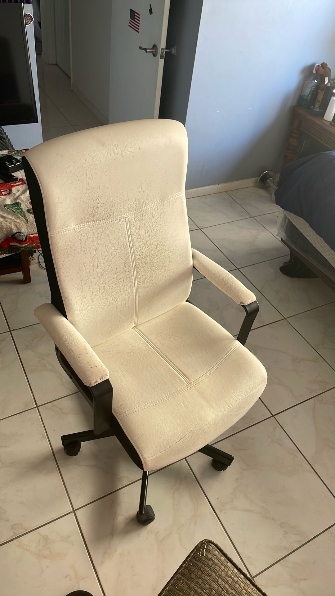 Gaming White Shair