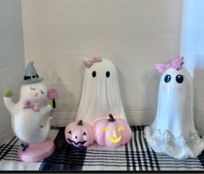 Halloween pink ghost decor figure set of three