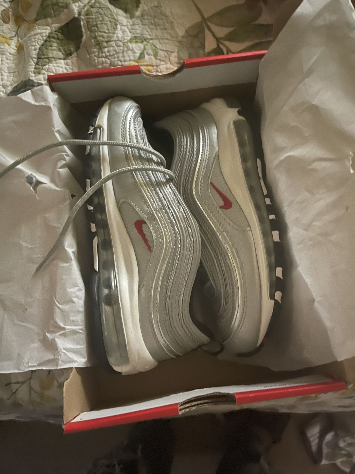 Nike Silver Bullet Size 6