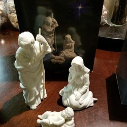 Avon Nativity
