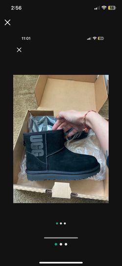 UGGS Size 6 Woman