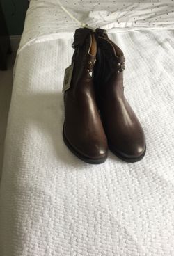 Uggs, fry , Sam Edelman . Brand new .