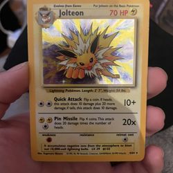 Jolteon Pokémon Card