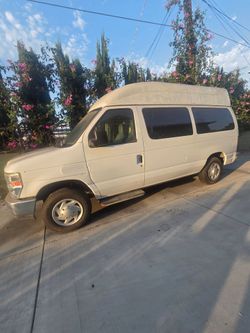 2011 Ford E-150