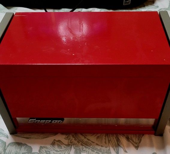 Snap-on Collectable Miniature Tool Box In Red