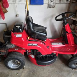Snapper Ridding Mower