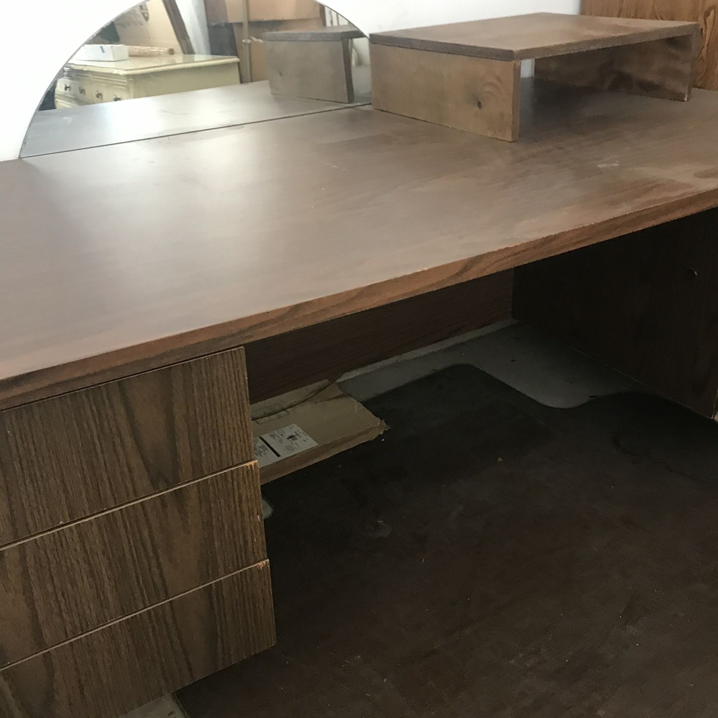 Executive Desk With Side Table