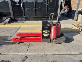 ** Raymond Rider 6000lb Pallet Jack **