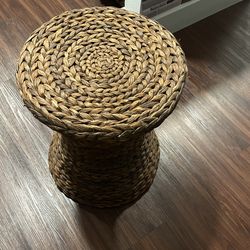 Rope accent table