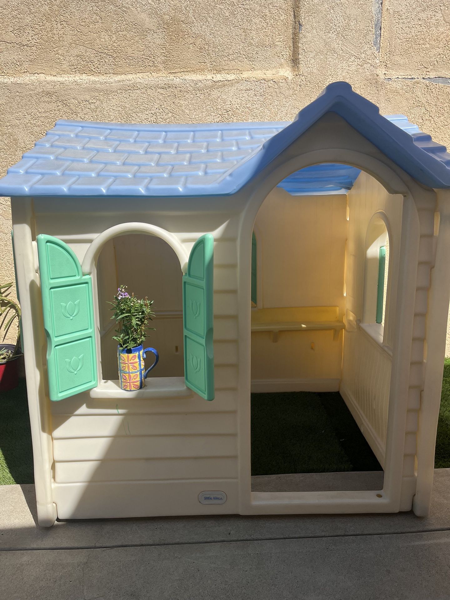 play house for kids you can dissemble it easy into parts