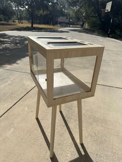 Wood small animal enclosure
