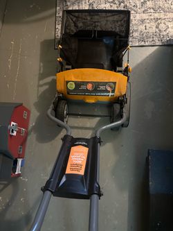 Fiskars  Manuel push lawnmower