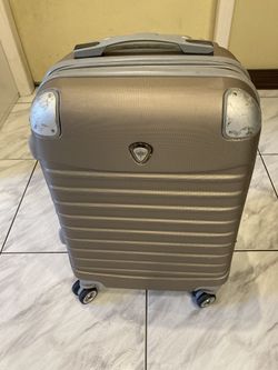 CARRY ON LUGAGE 12”X 14”X 22”