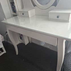 Vanity 