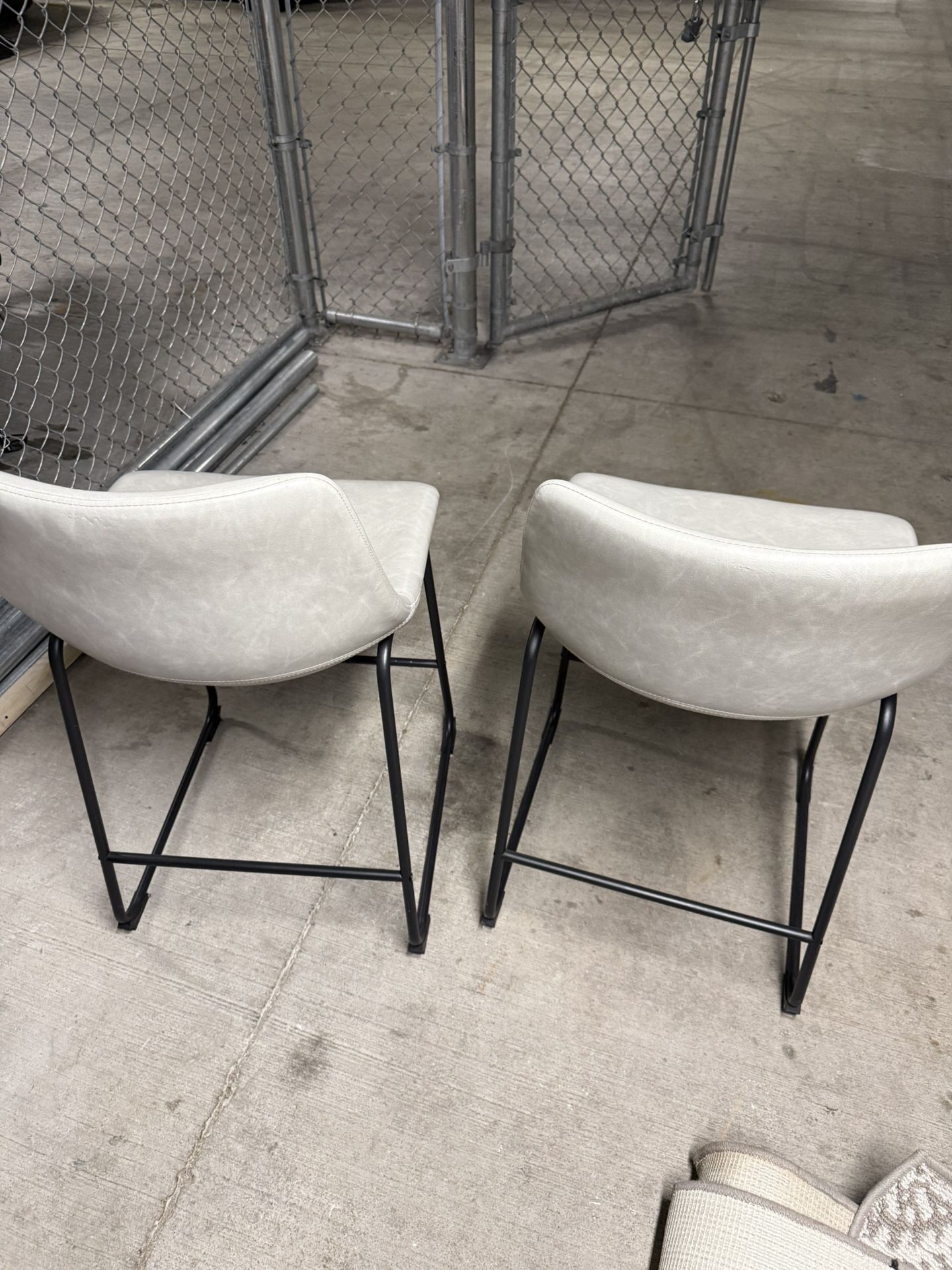 Flash Furniture Light Gray 30.0-in H Bar height Upholstered Metal Bar Stool