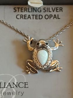 Sterling Silver Frog Necklace, new .. 30.00 firm