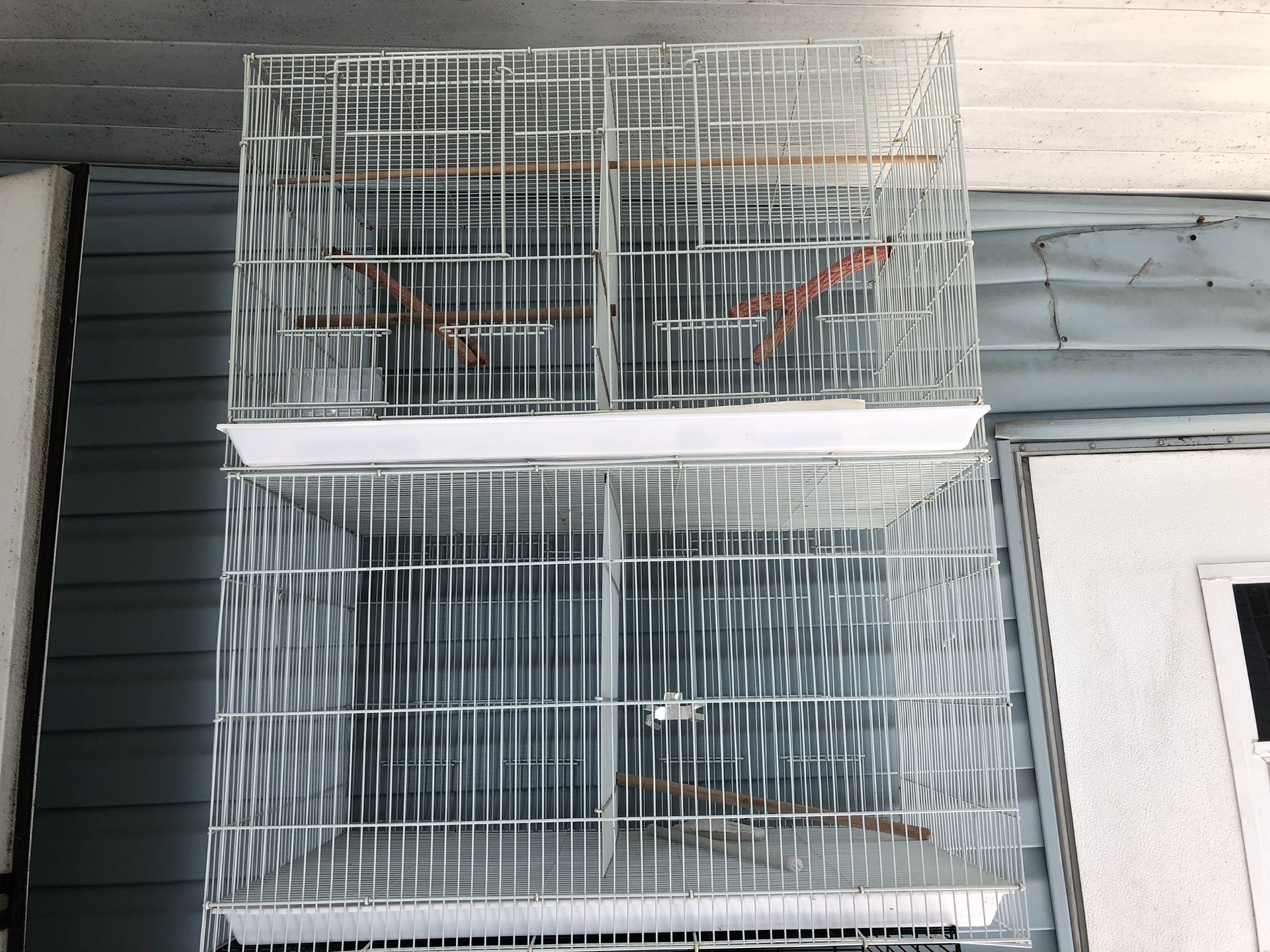 Breeding bird cage
