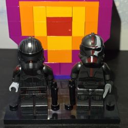 Echo and Hunter Lego Minifigures