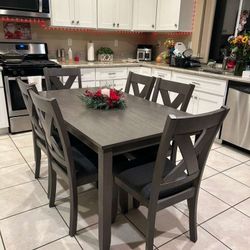 Basically NEW. Grey Dinning Table Set With 6 Chairs 