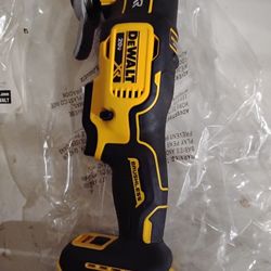 DeWalt 20v XR  3 Speed Oscillating Multi-tool Kit Comes With Everything In The Pictures Brand New Never Used