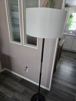Floor lamp