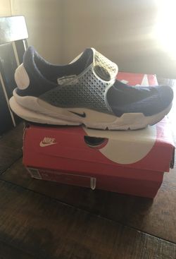 NIKE SIZE 10