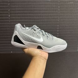 Nike Kobe Wolf Grey ( Youth) 