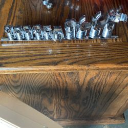 Mac Tools Swivel Car Set