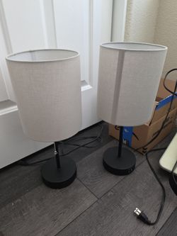 **Moving sale, one week left** Set of 2 Small Table Lamp with Linen Shade, USB charging and outlet