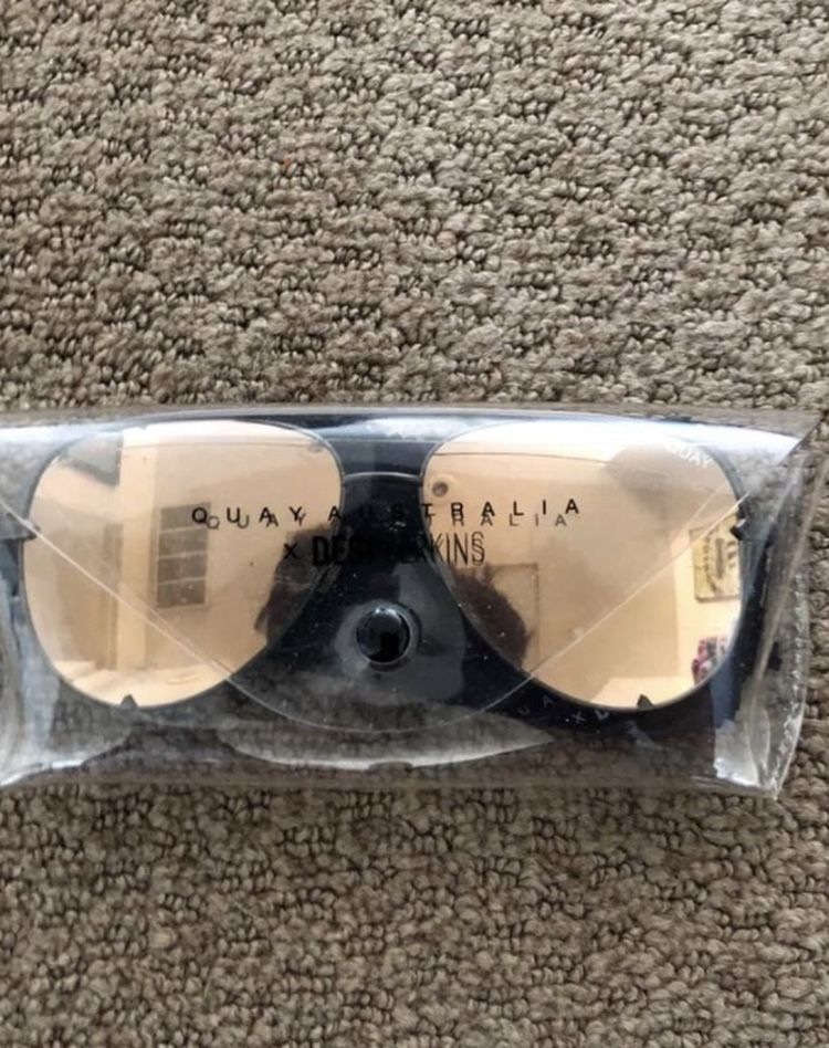 Quay Sunglasses Aviator