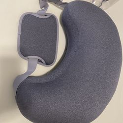 Frida Breastfeeding pillow