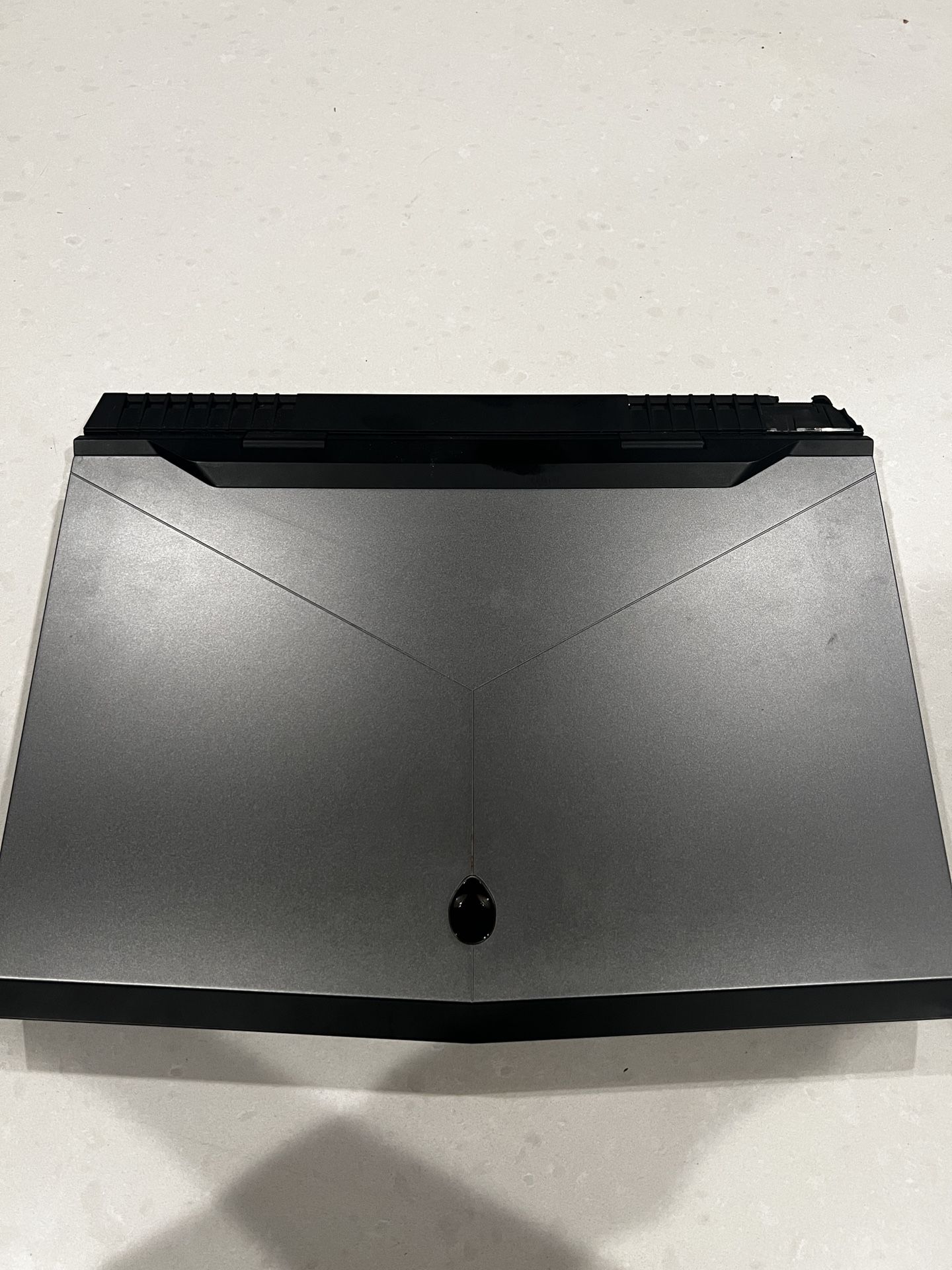🚀 Alienware 17 R4 Gaming Laptop – GTX 1080 / i7-7820HK / 32GB RAM / 2560×1440 120Hz 🚀