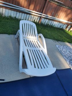 Outdoor Pool Lounge Chair