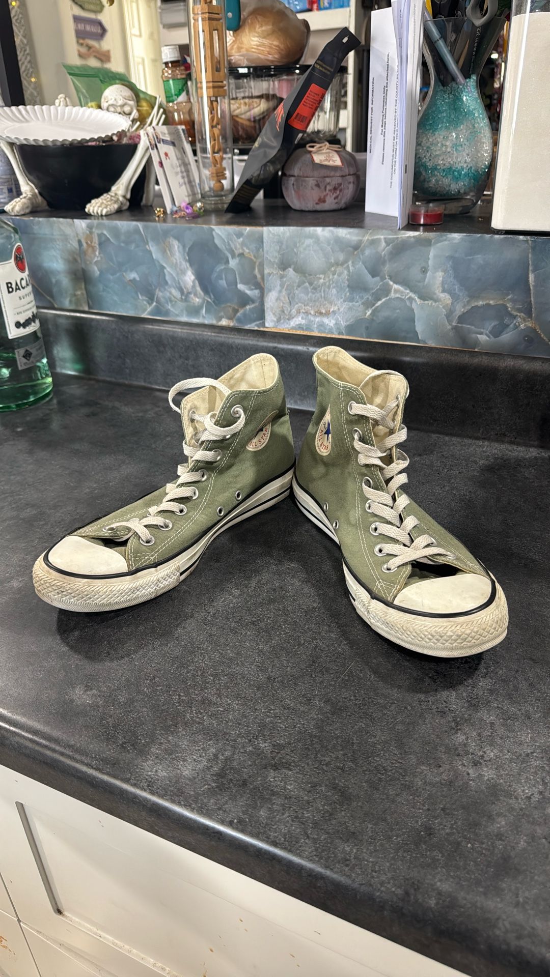 Converse Men’s Size 9