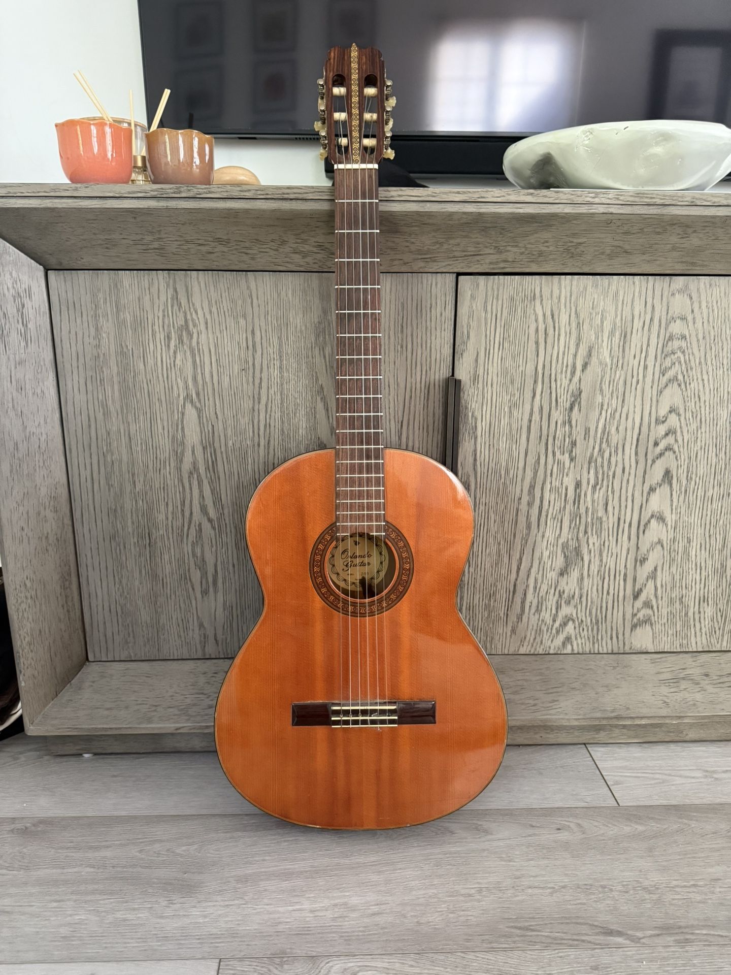 Orlando Guitar Model 303