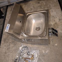 GSW Knee Pedal Sink & faucet